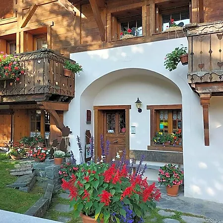 Le Montagny 3*